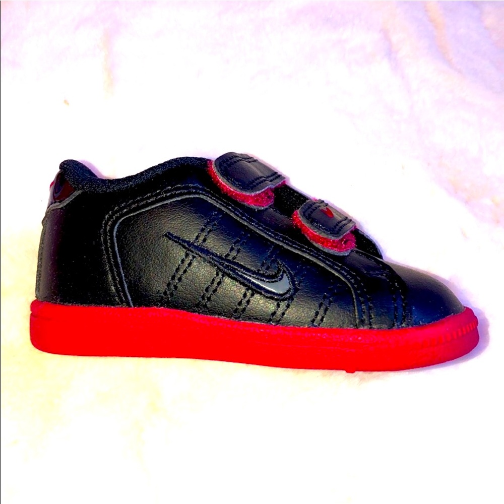 New Nike Court Tradition Size 9C